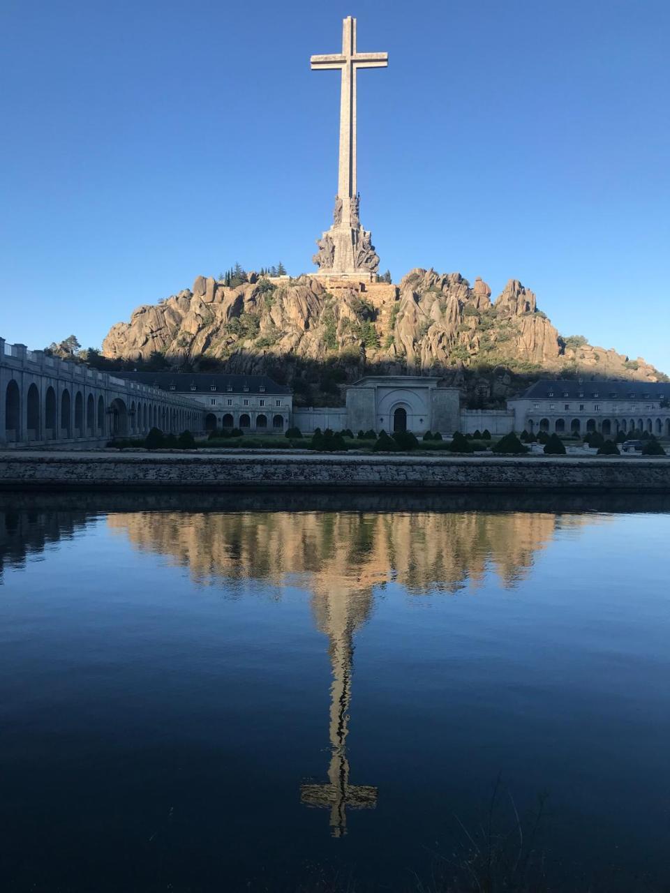 Hospederia Santa Cruz Otel San Lorenzo de El Escorial Dış mekan fotoğraf