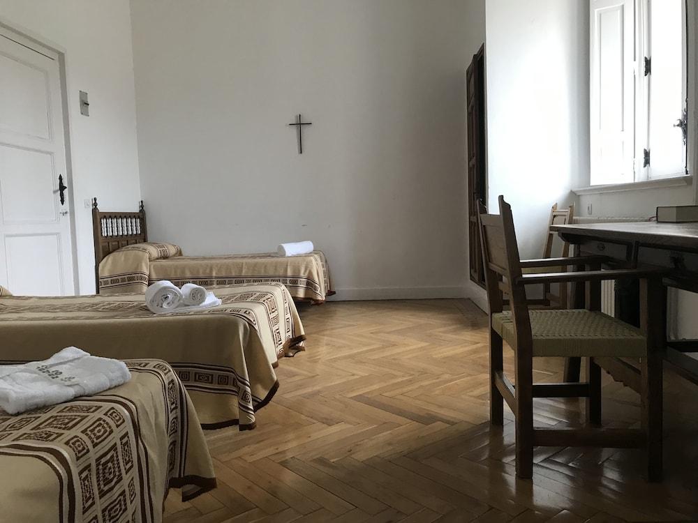 Hospederia Santa Cruz Otel San Lorenzo de El Escorial Dış mekan fotoğraf
